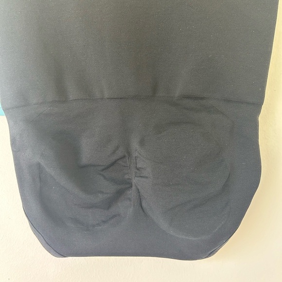 Assets by Spanx Shaping High Waist Panty size medium - Picture 4 of 4